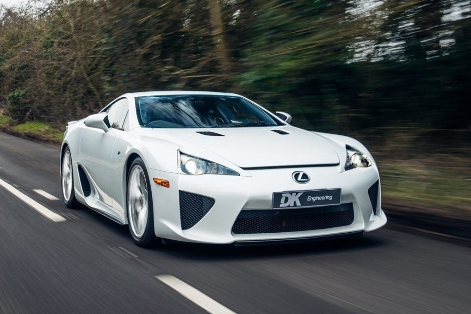 2011 Lexus LFA - White Collection
