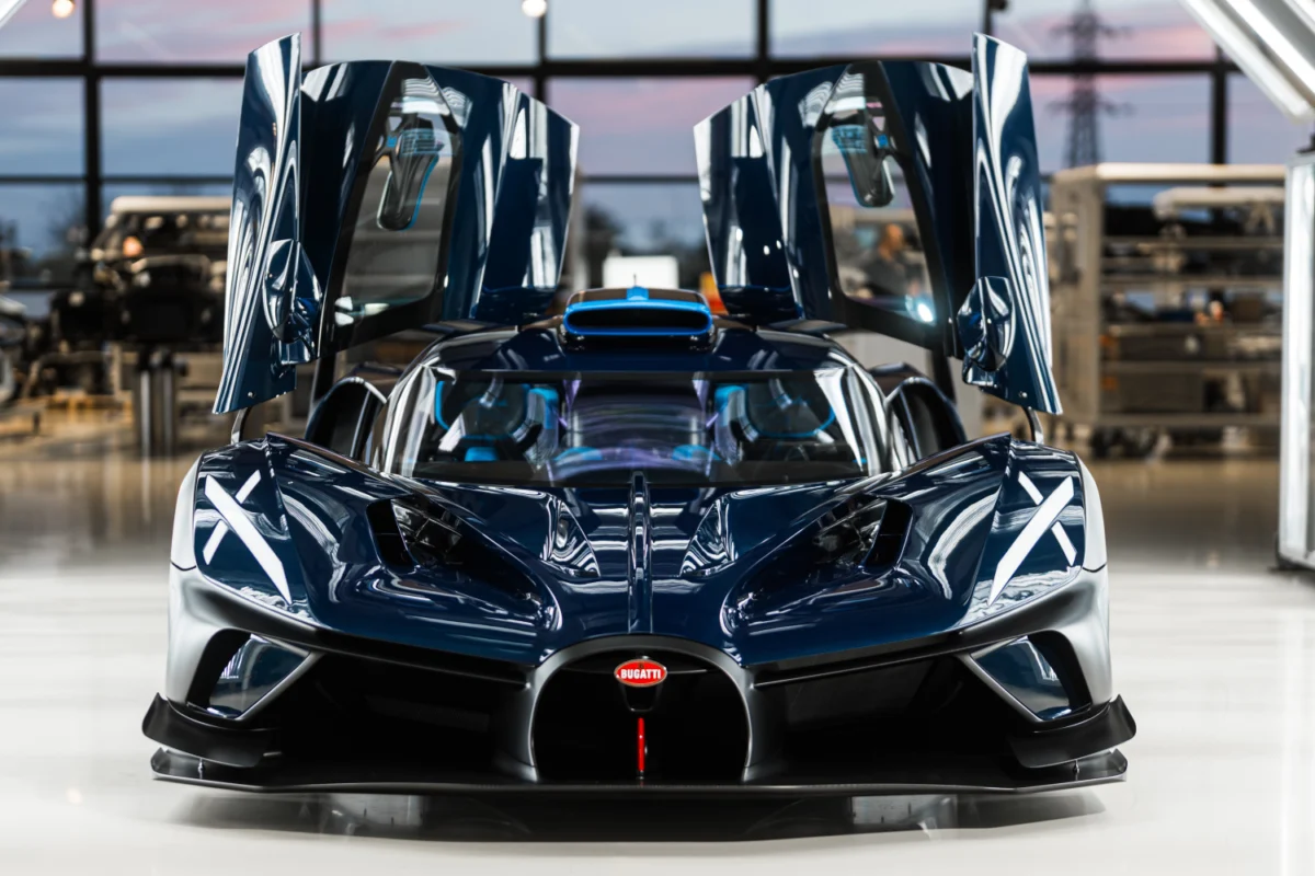 2025 Bugatti Bolide Front view Doors Up