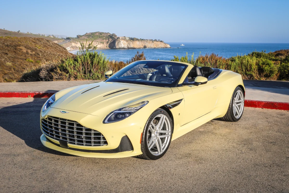 Aston Martin DB12 Volante - Pale Primrose