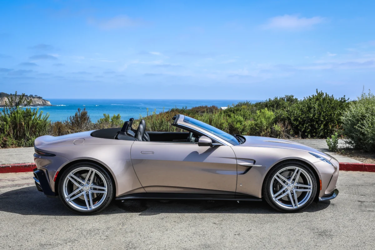 Aston Martin Vantage Roadster - Mink Silver