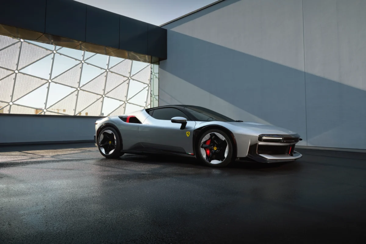 FERRARI CZ26 - front right view