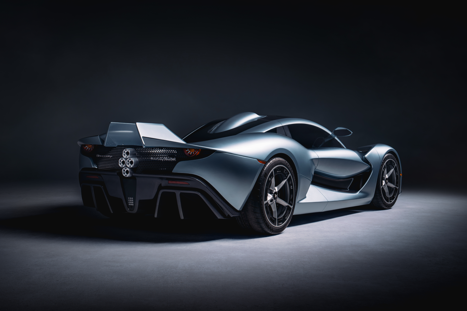 Hennessey-Blackbird-rear right view
