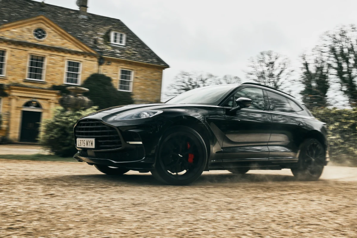Aston Martin DBX in MobLand Season 2_01