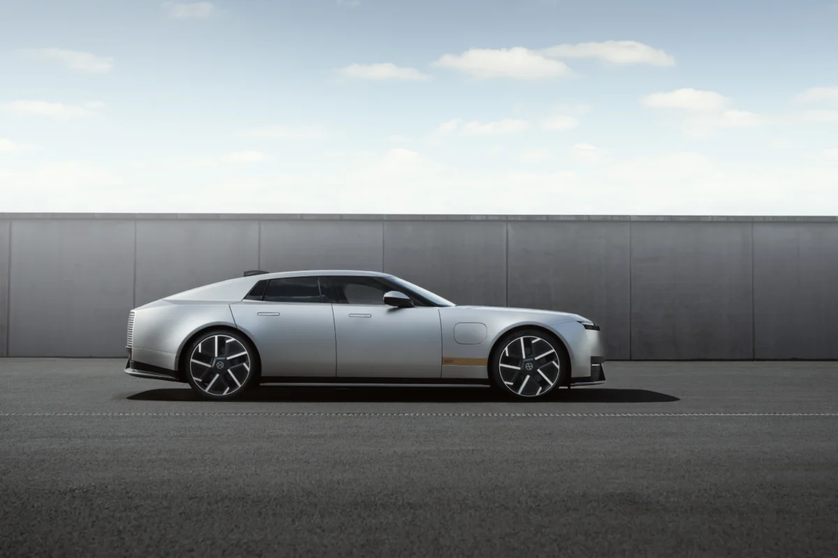 Jaguar Type 01 - right side